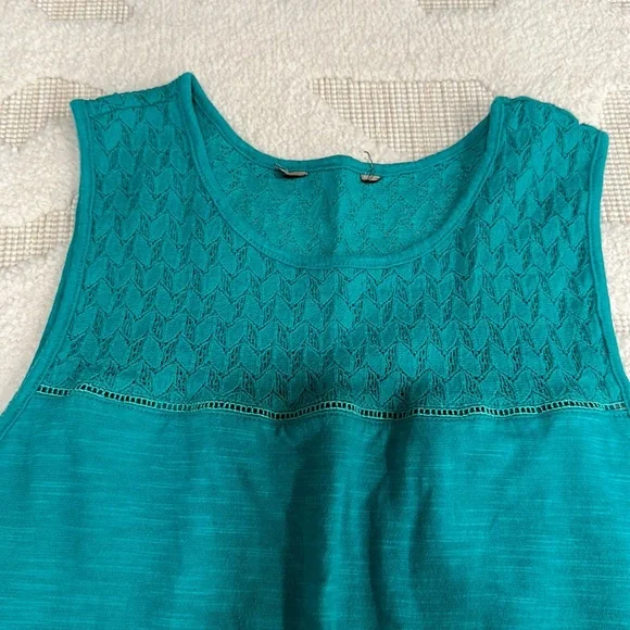 💕SOLD💕Teal tank top - Picture 2 of 3